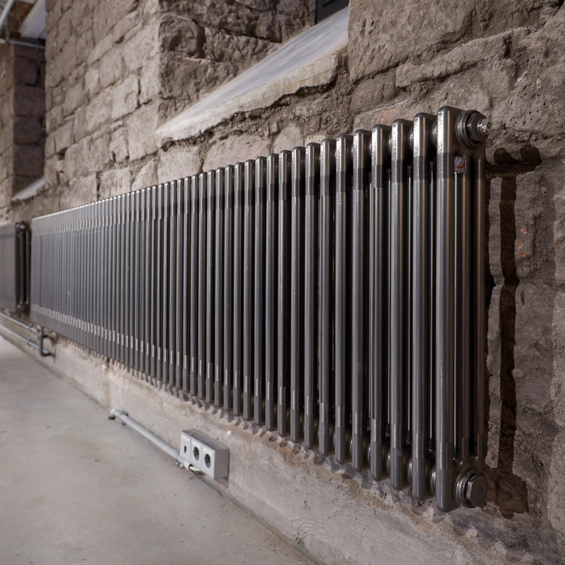 Reference Zehnder Charleston Decorative radiator Front view