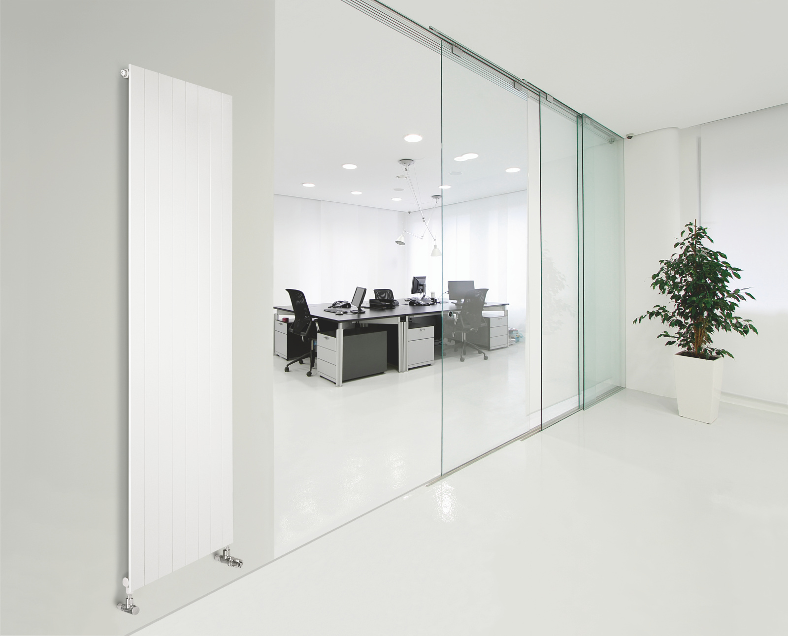 Rendering Zehnder Nova Decorative radiator Side view