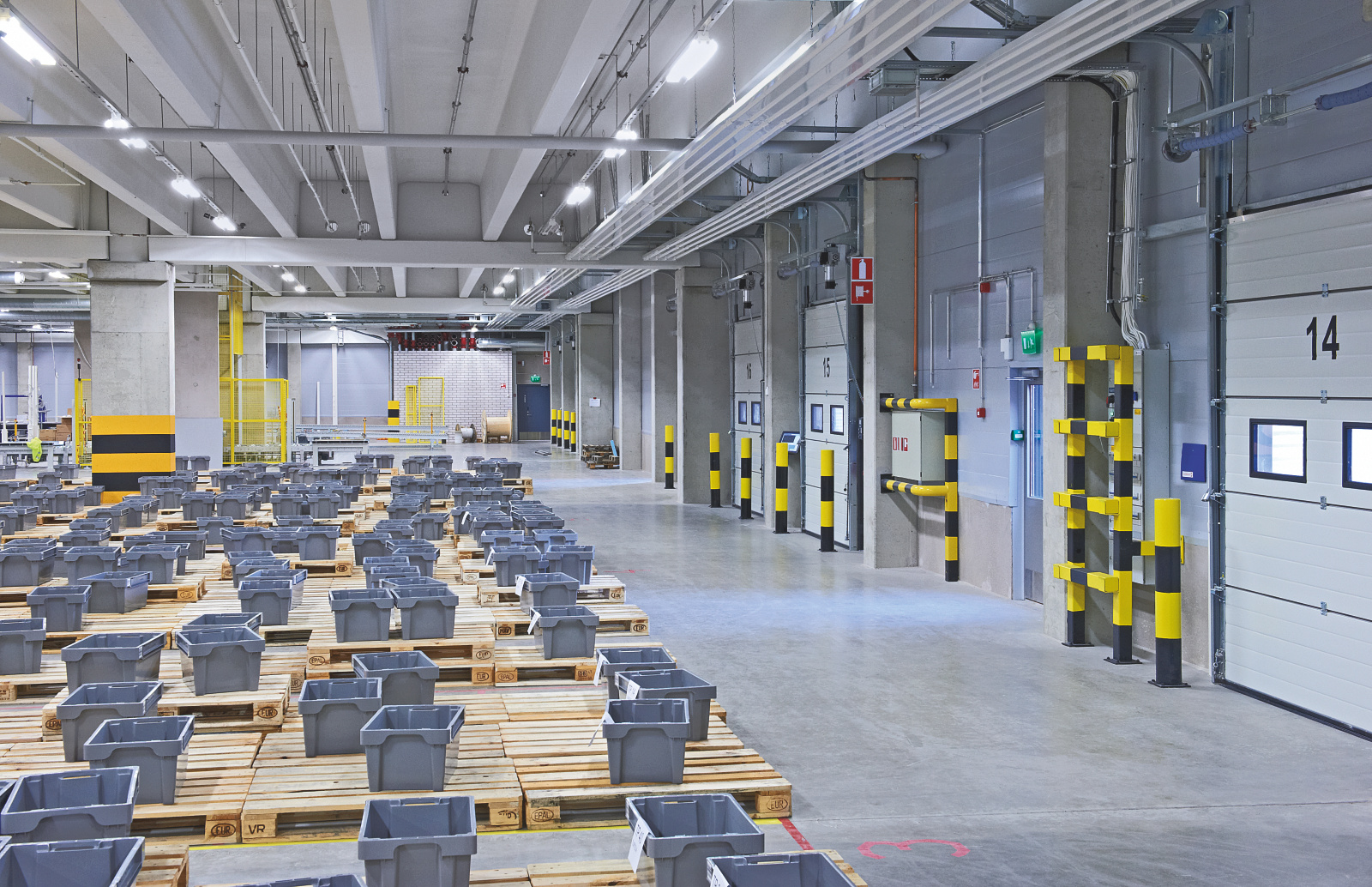 Reference Zehnder ZIP Basic Heating and cooling ceilings Front view